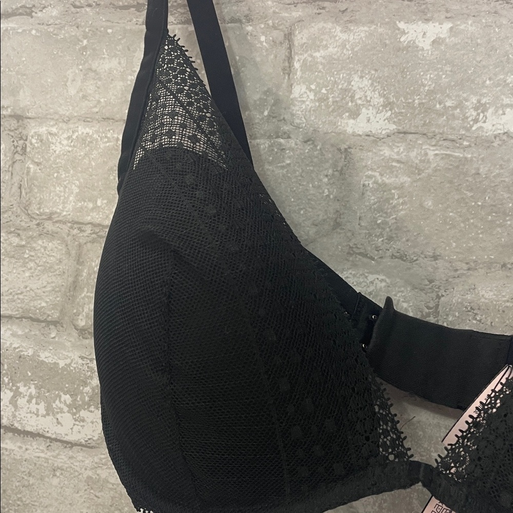 Victoria's Secret Black Incredible Plunge Mesh Lace Bra - Picture 2 of 7